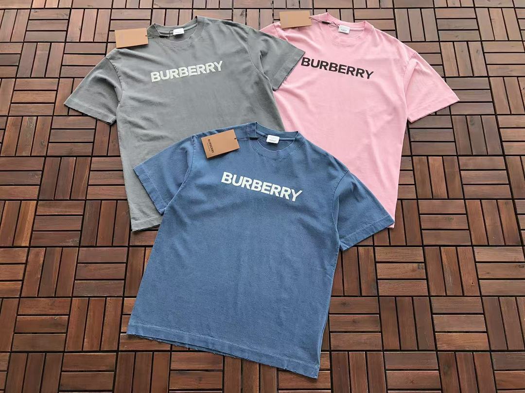 Burberry T-Shirt