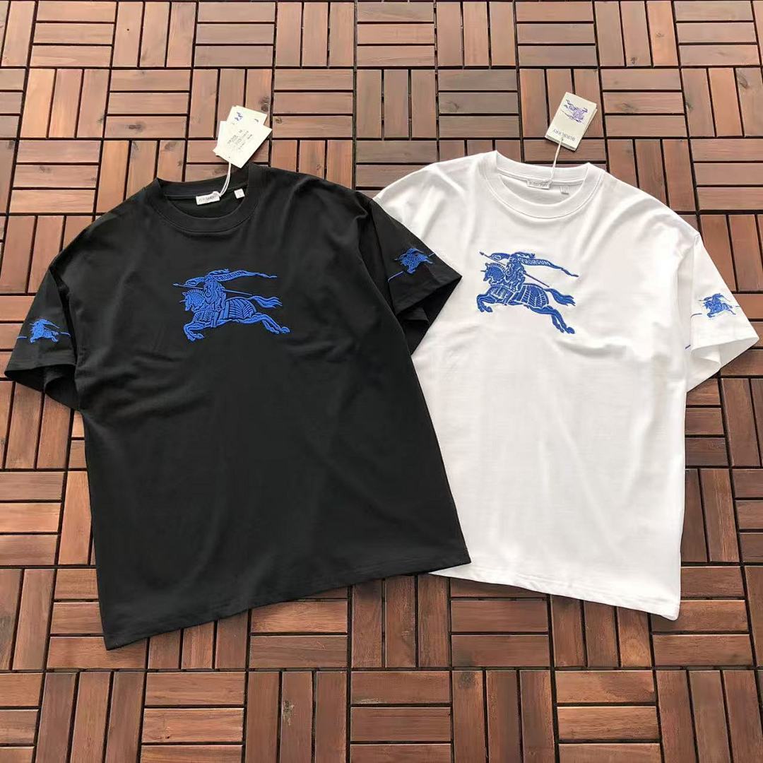 Burberry T-SHIRT