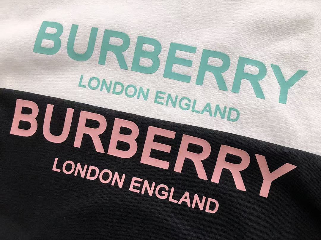 Burberry T-SHIRT