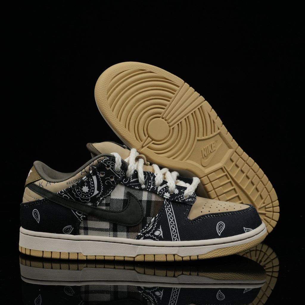 Nike SB Dunk Low Black White