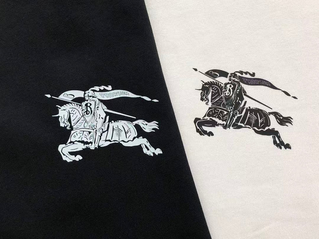 Burberry T-SHIRT