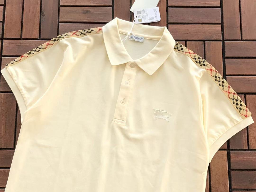 Burberry T-SHIRT