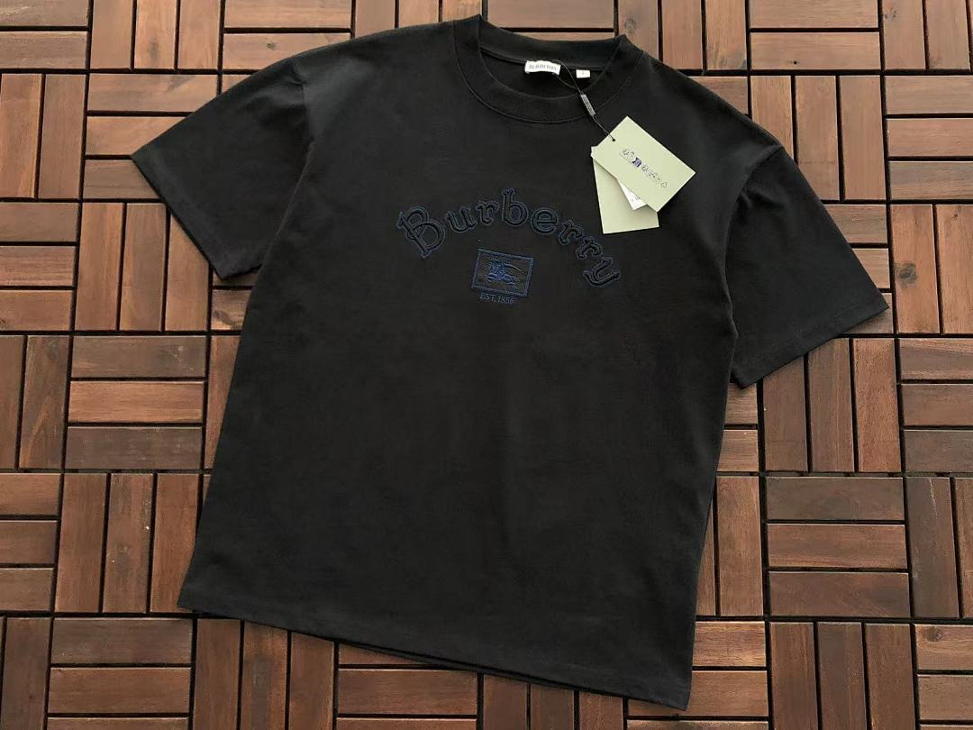Burberry T-SHIRT