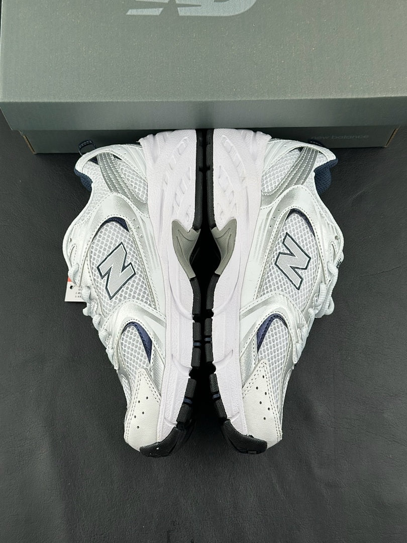 New Balance 530 Sneakers