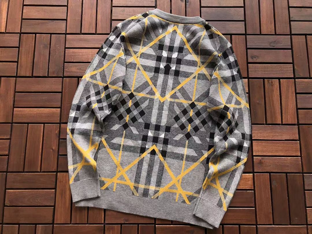 Burberry SWEATER