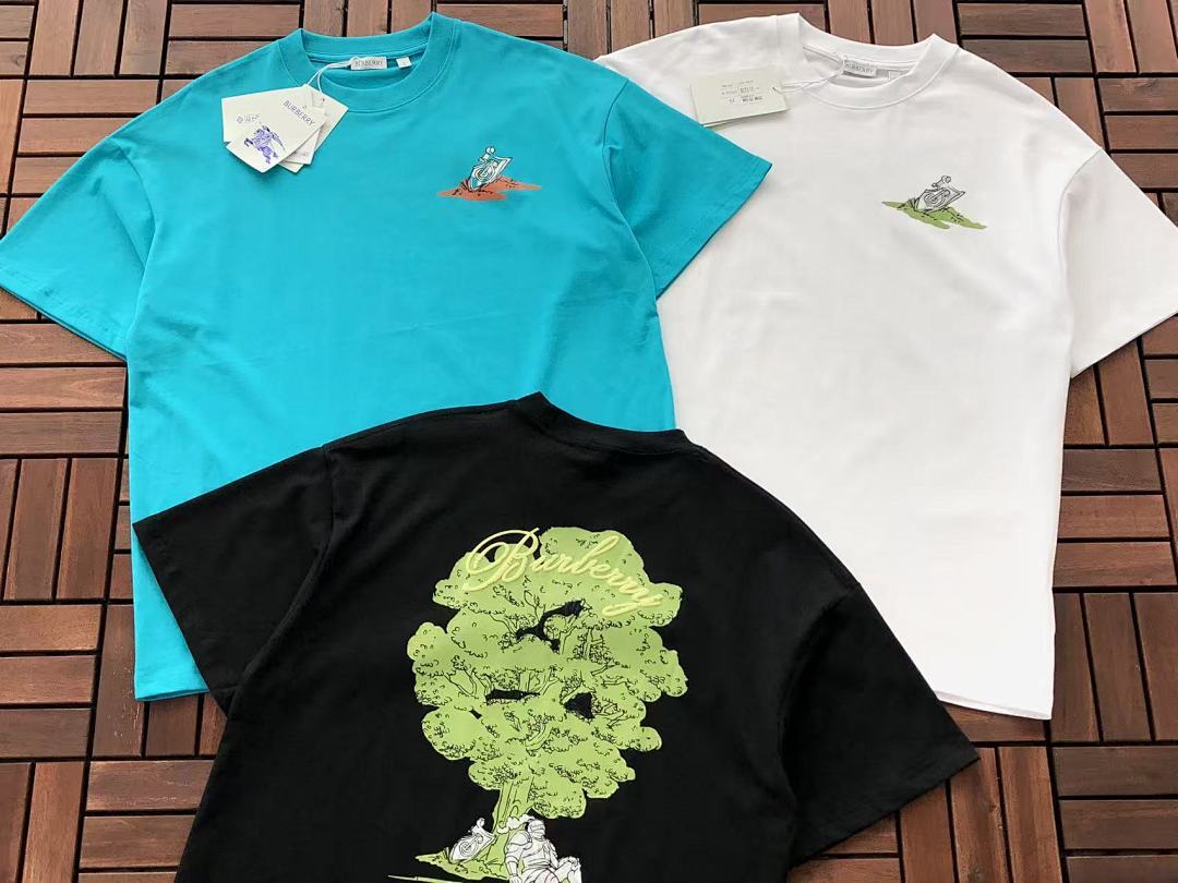 Burberry T-SHIRT