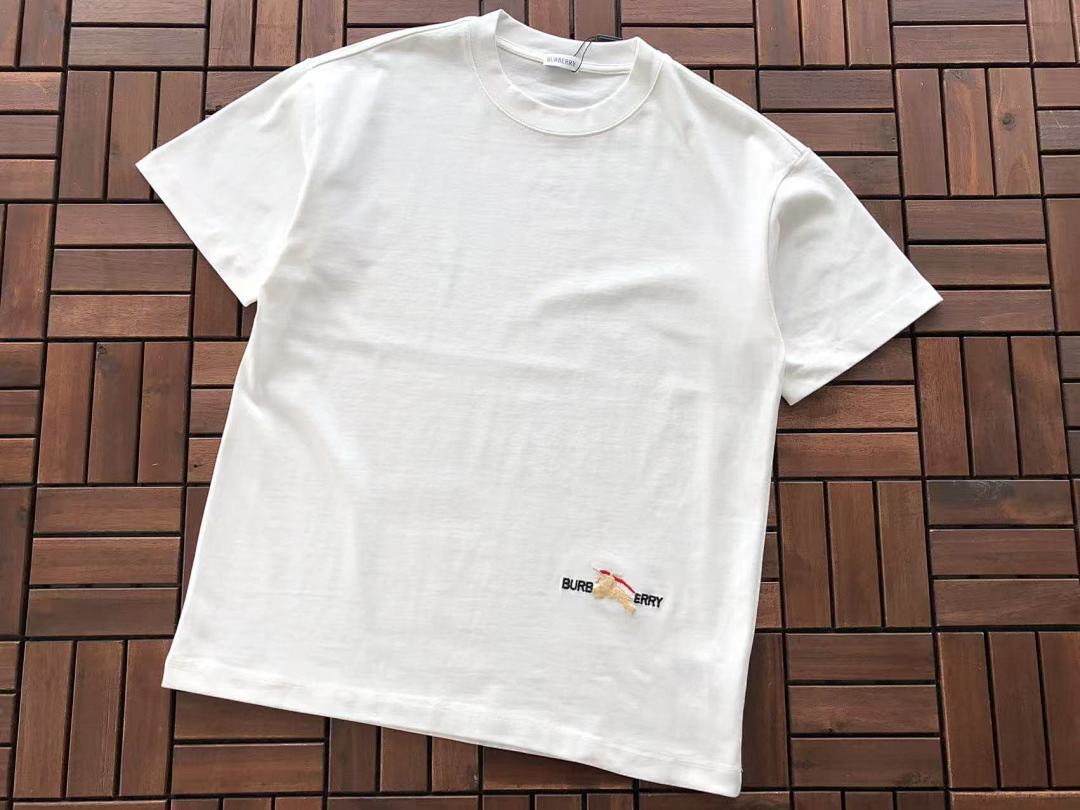 Burberry T-Shirt