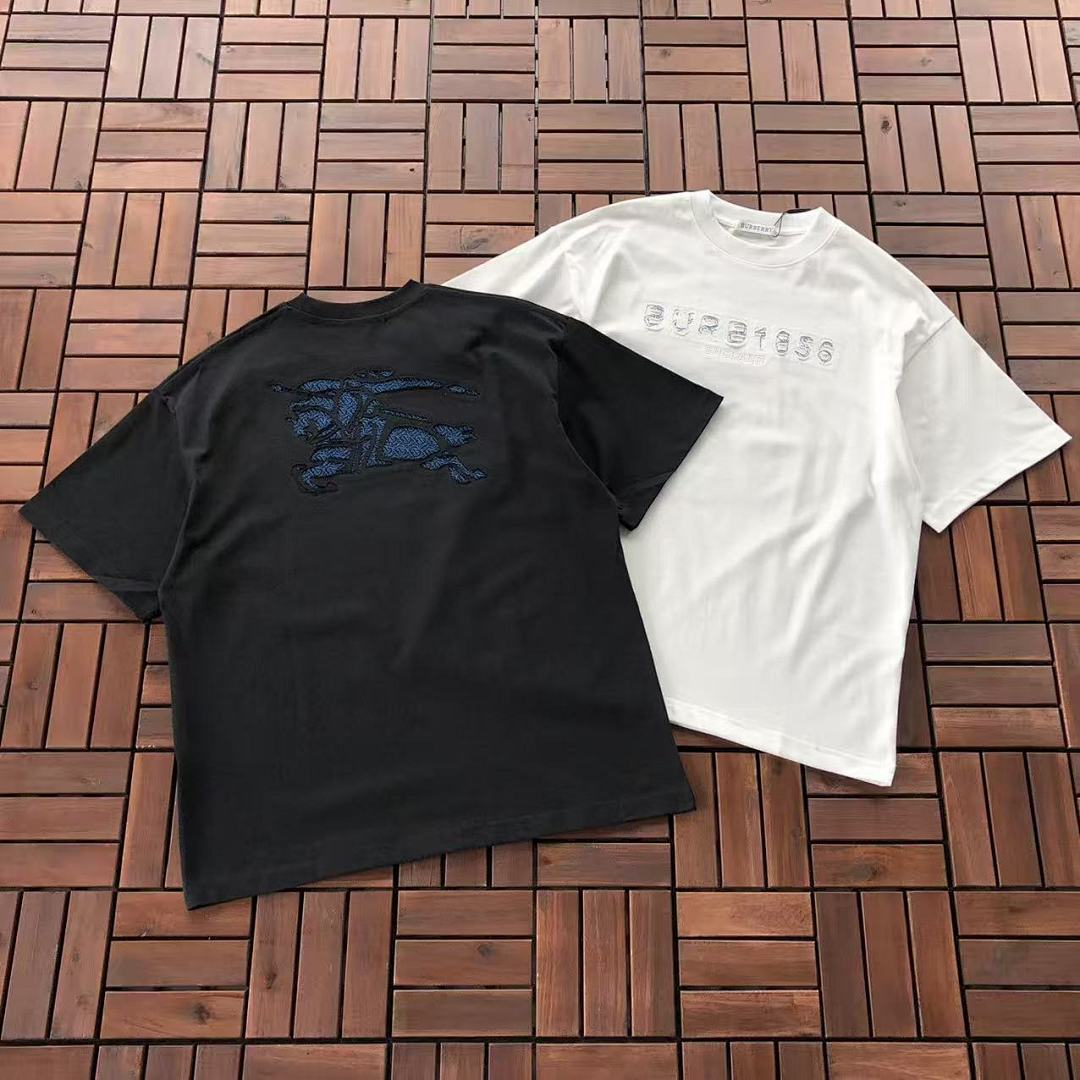 Burberry T-SHIRT