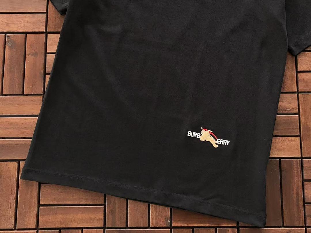 Burberry T-Shirt