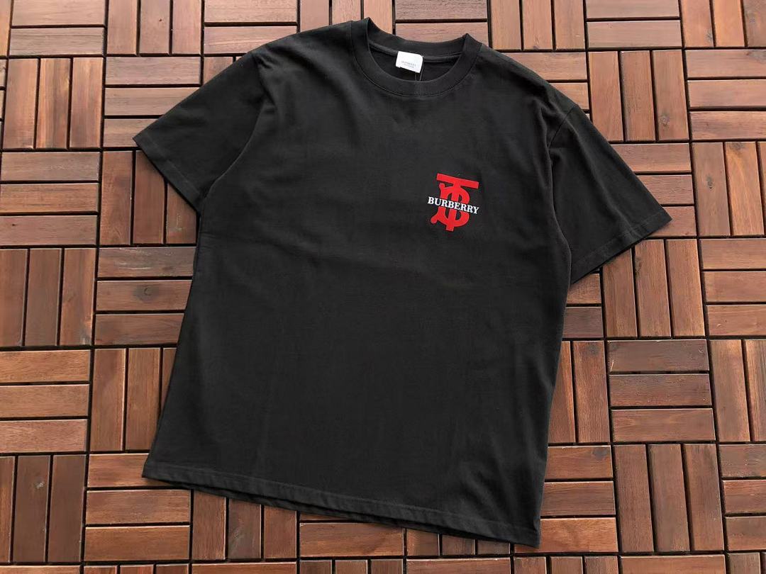 Burberry T-SHIRT
