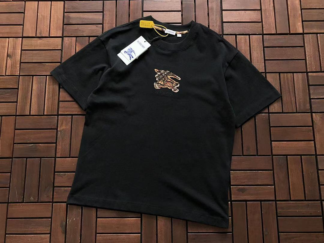 Burberry T-SHIRT