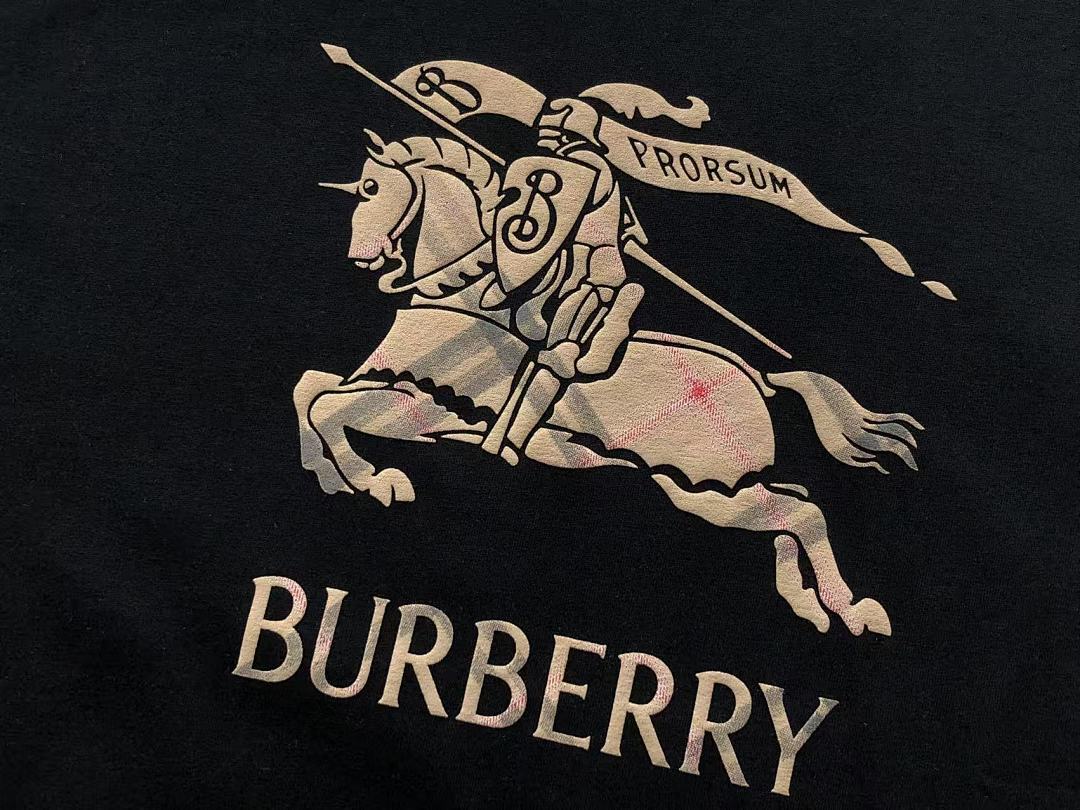 Burberry T-Shirt
