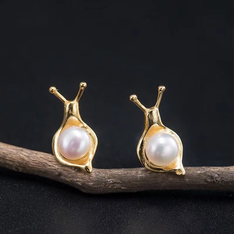 Snail Stud Earrings-925 Silver Natural Pearl