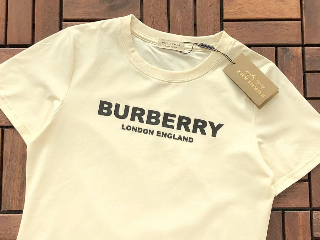 Burberry T-SHIRT
