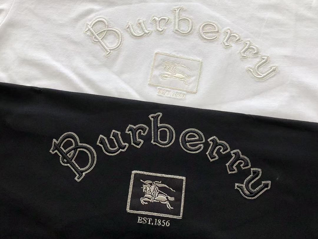 Burberry T-SHIRT