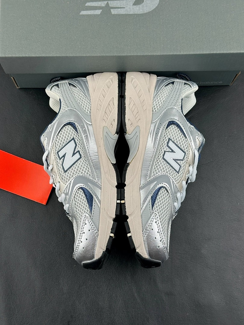 New Balance 530 Sneakers