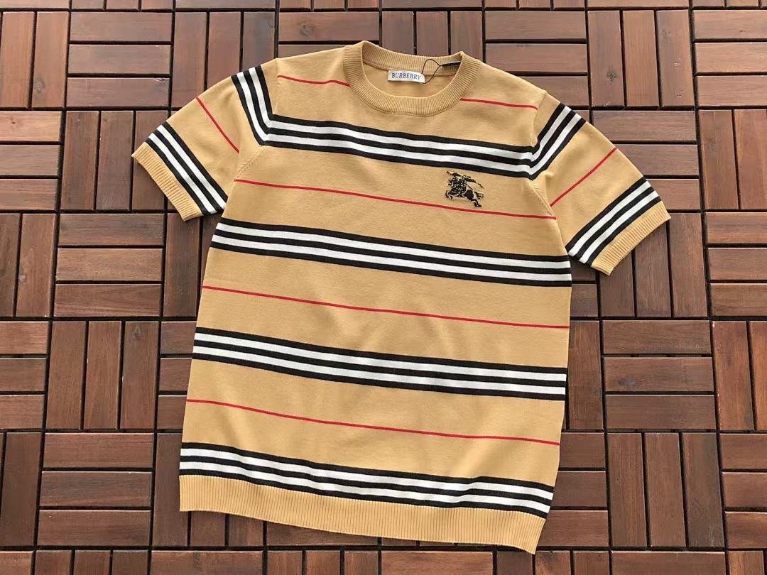 Burberry T-Shirt