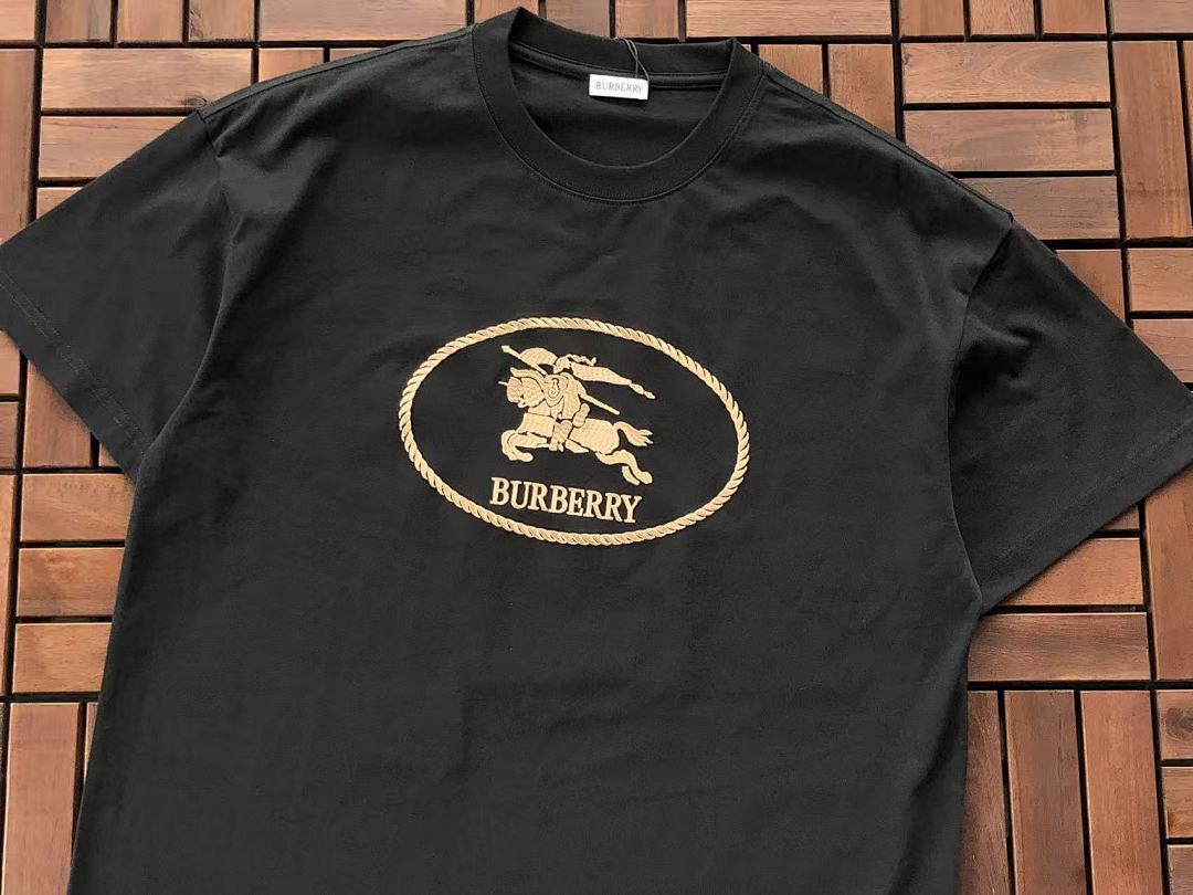 Burberry T-SHIRT