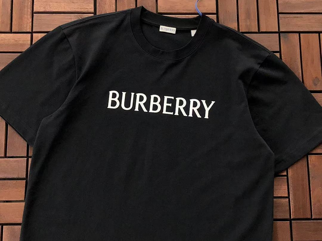 Burberry T-Shirt
