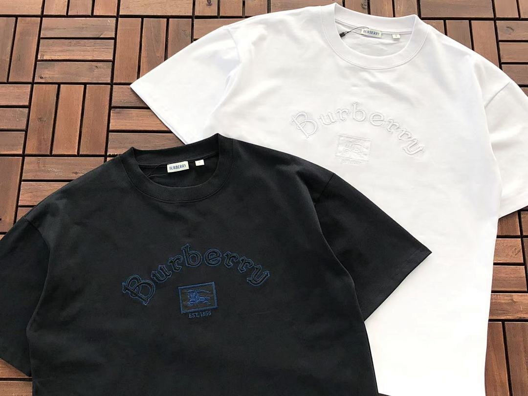 Burberry T-SHIRT