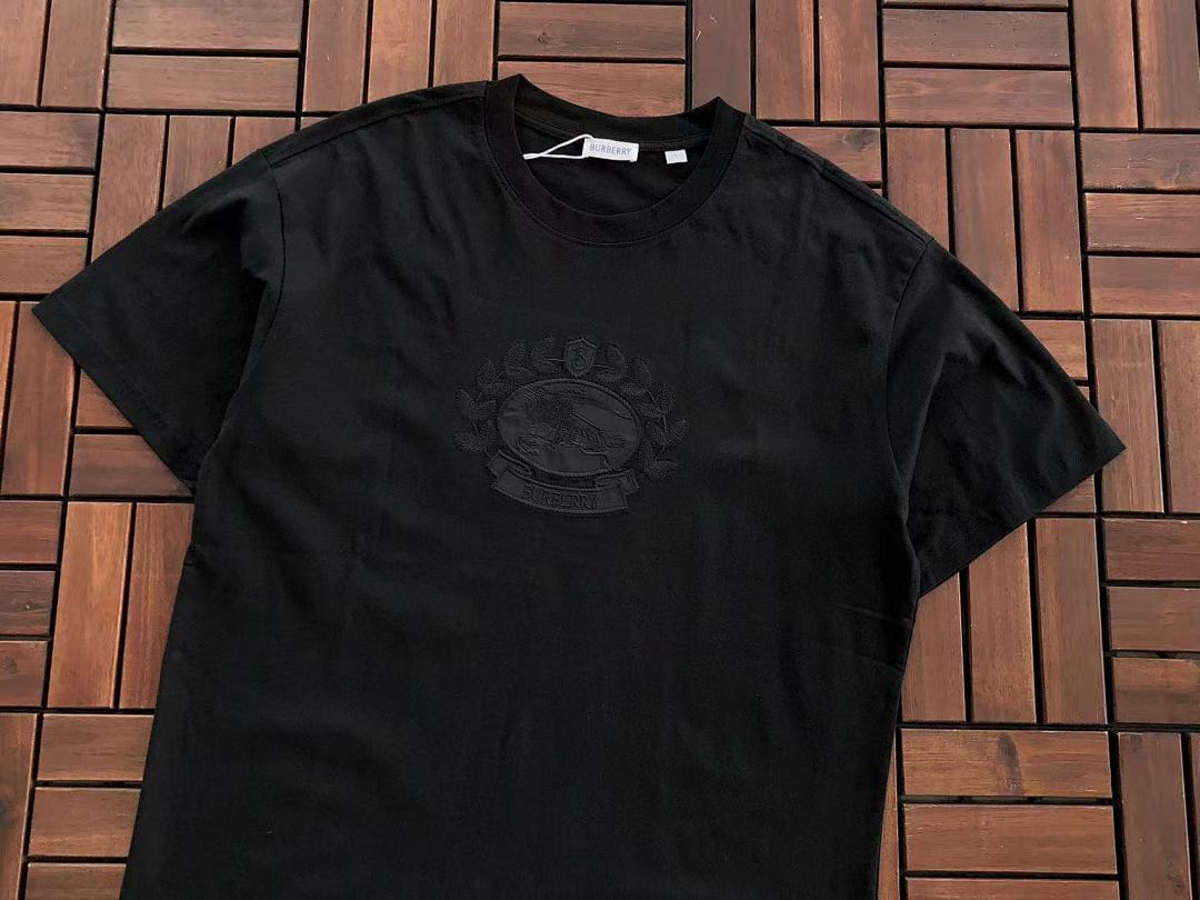 Burberry T-SHIRT