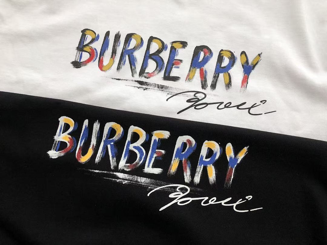 Burberry T-SHIRT