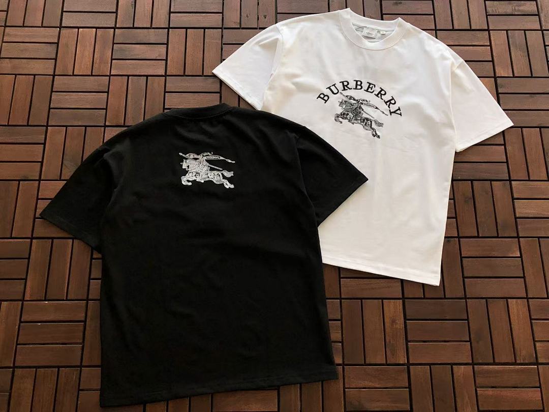 Burberry T-SHIRT