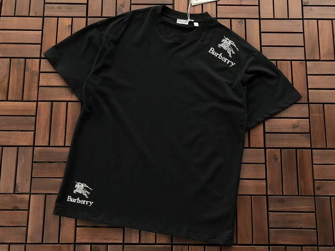 Burberry T-SHIRT
