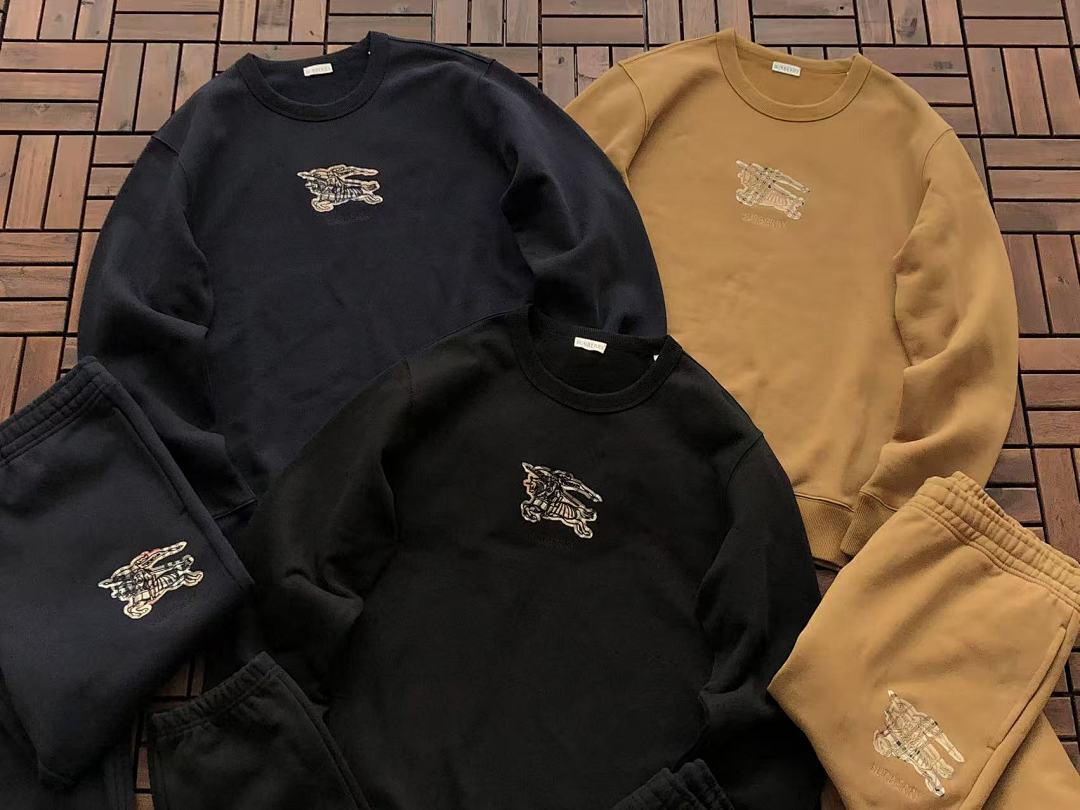 Burberry SWEATER