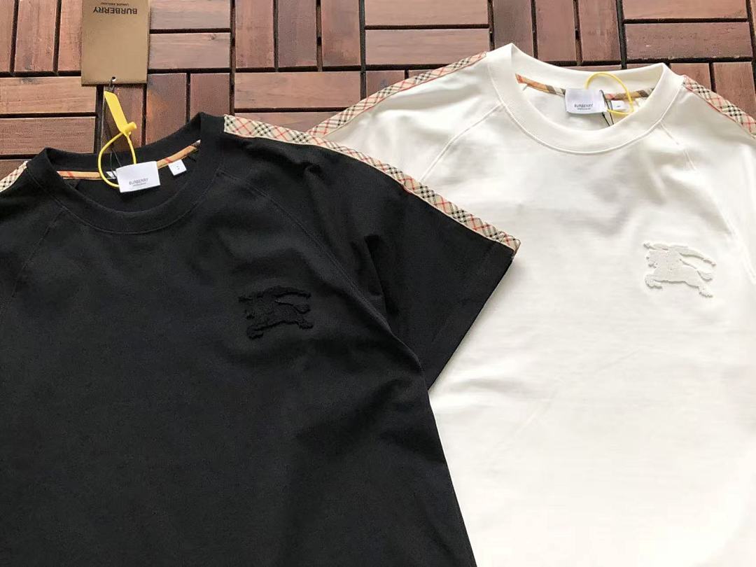 Burberry T-SHIRT