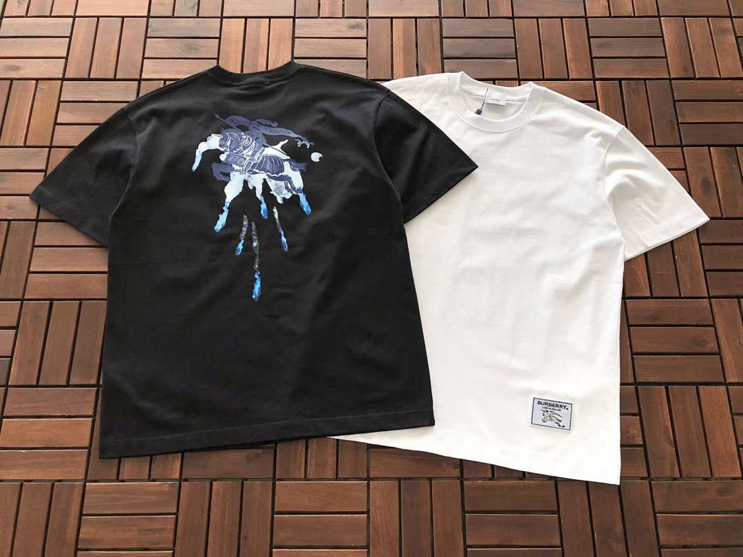 Burberry T-SHIRT