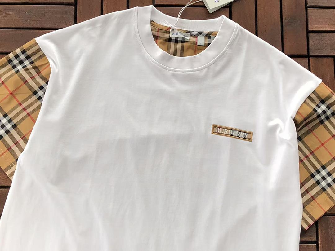 Burberry T-SHIRT