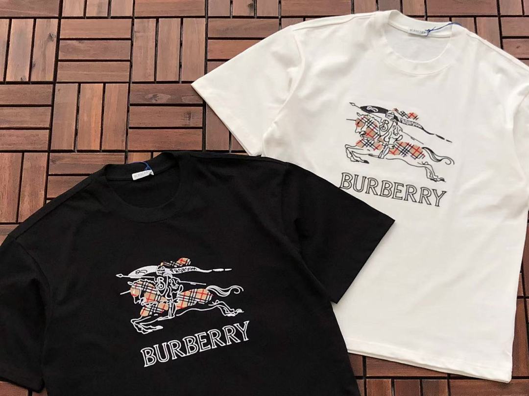 Burberry T-Shirt