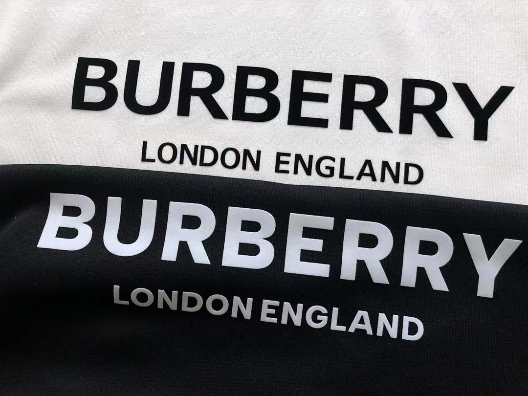 Burberry SWEATER