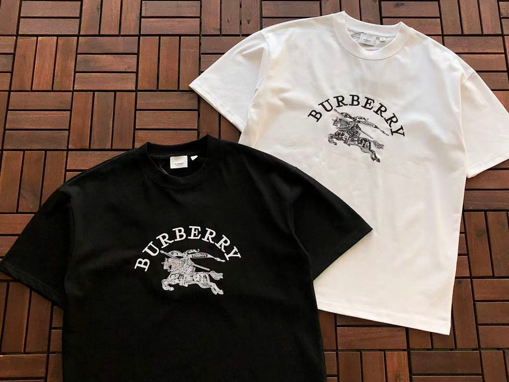 Burberry T-SHIRT