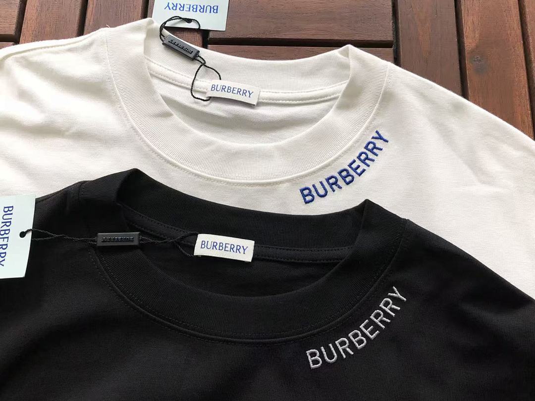 Burberry T-Shirt