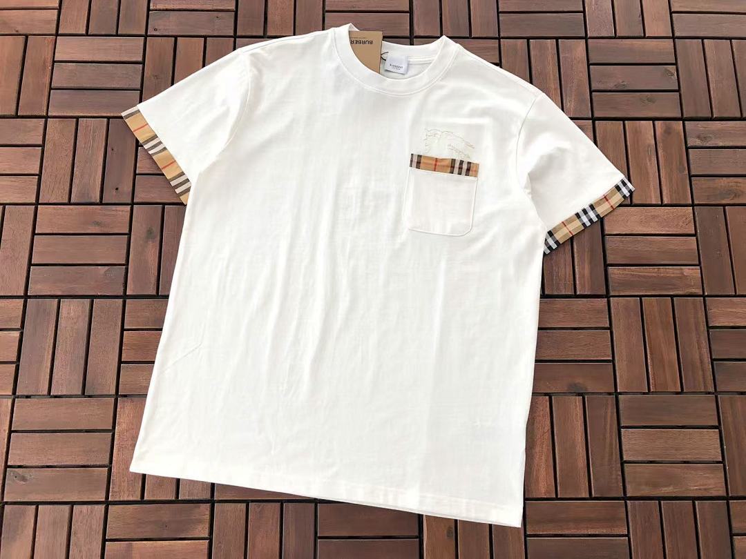 Burberry T-Shirt