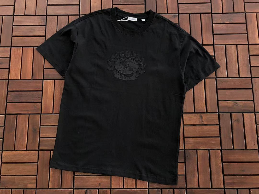 Burberry T-SHIRT