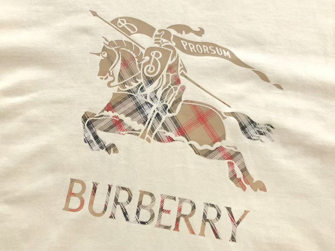 Burberry T-SHIRT