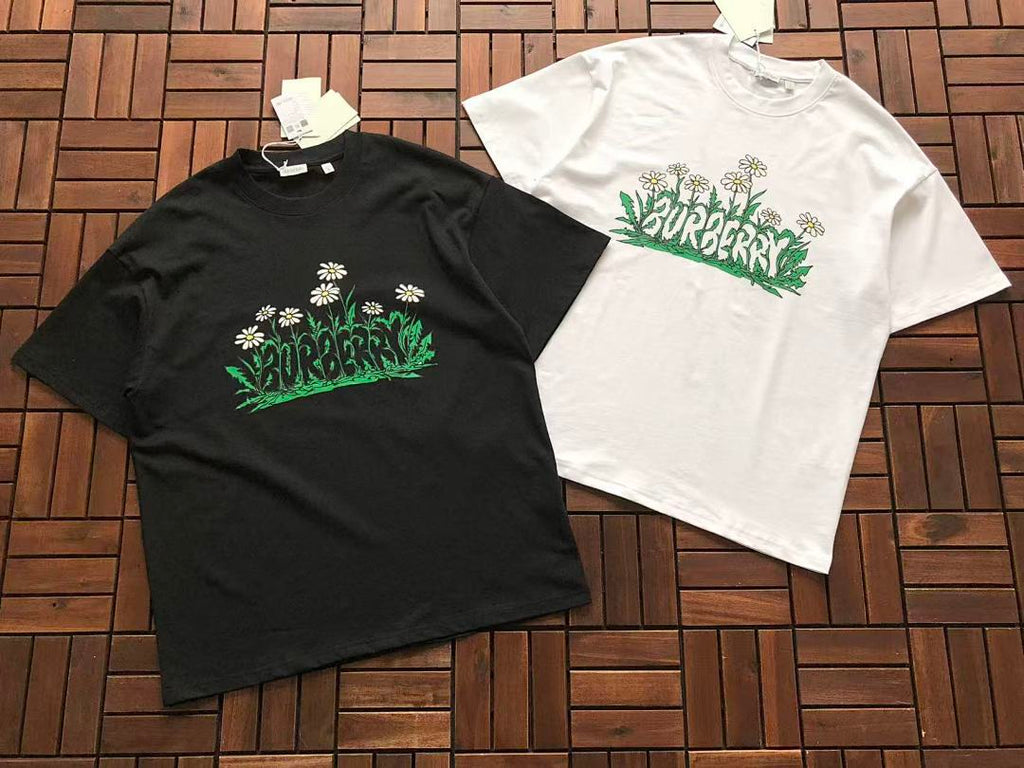Burberry T-SHIRT