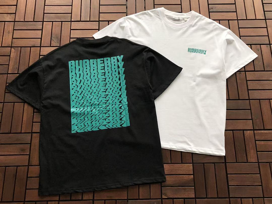 Burberry T-SHIRT