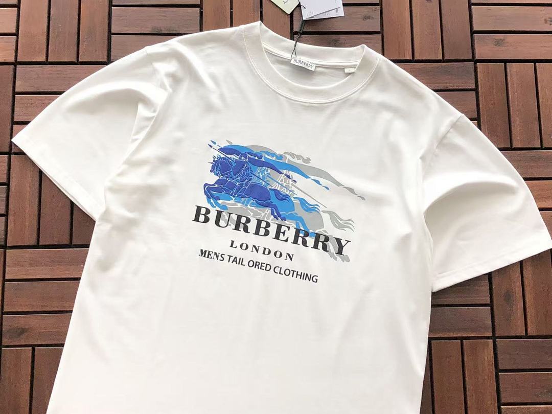 Burberry T-Shirt