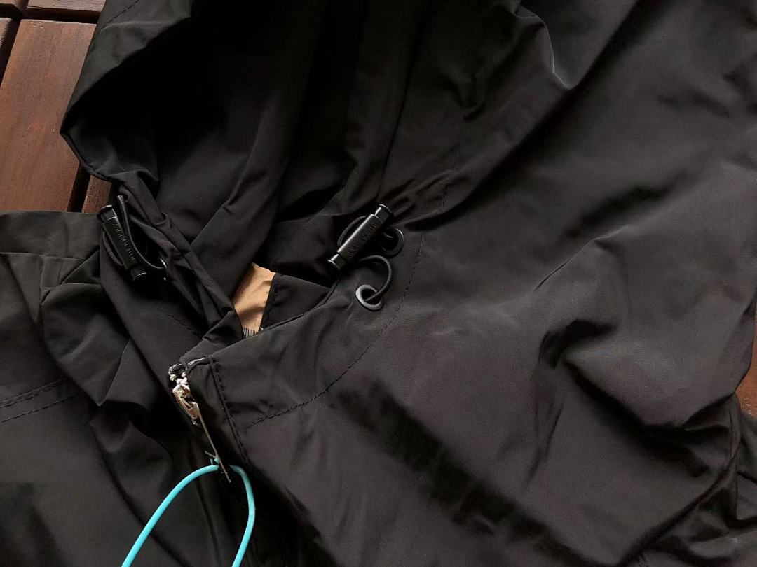 Burberry JACKET