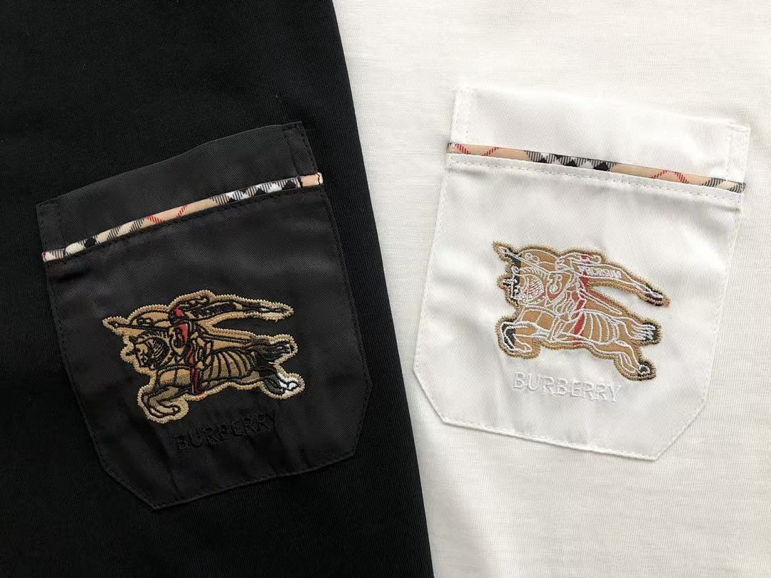 Burberry T-SHIRT