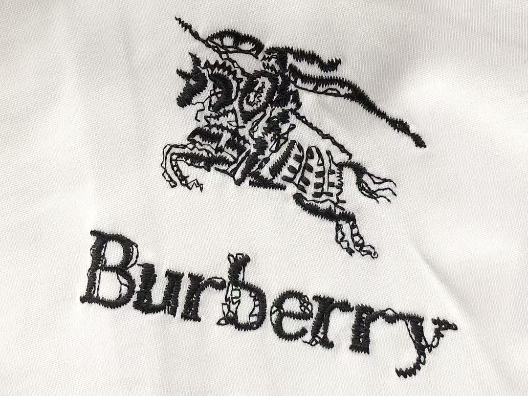 Burberry T-SHIRT