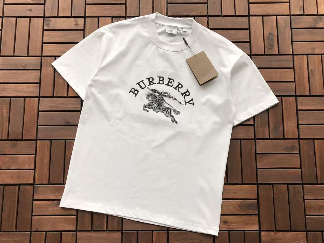 Burberry T-SHIRT