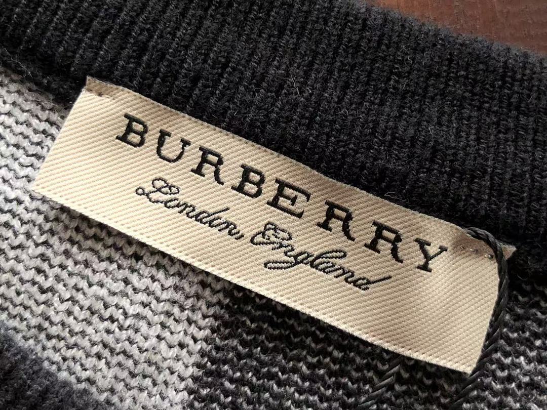 Burberry SWEATER