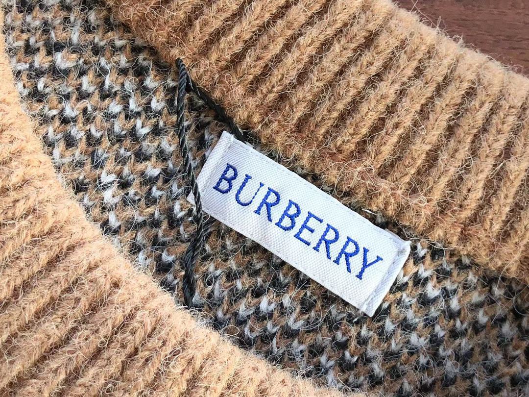 Burberry SWEATER