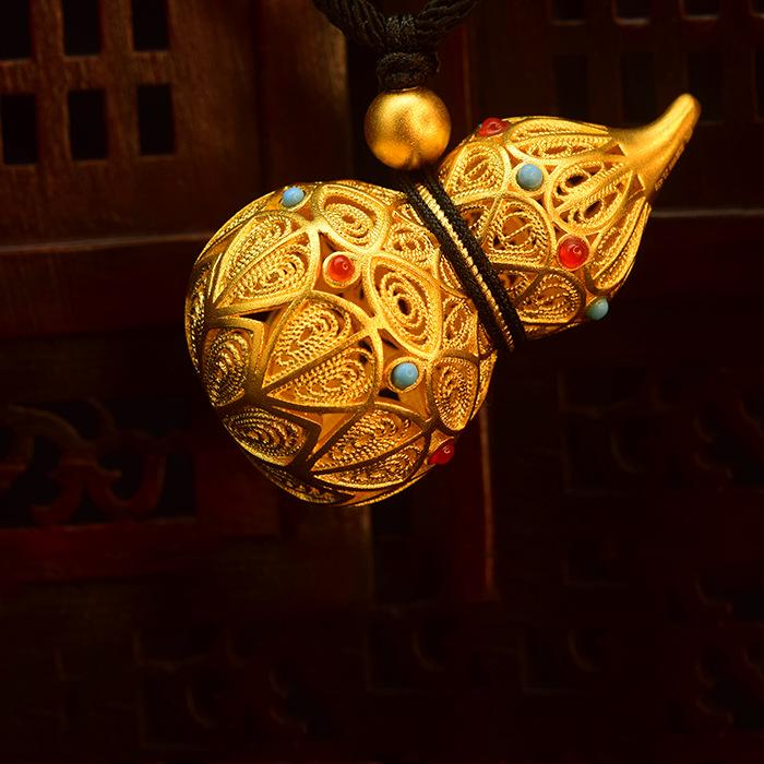 Wulou Pendant-Turquoise Beads