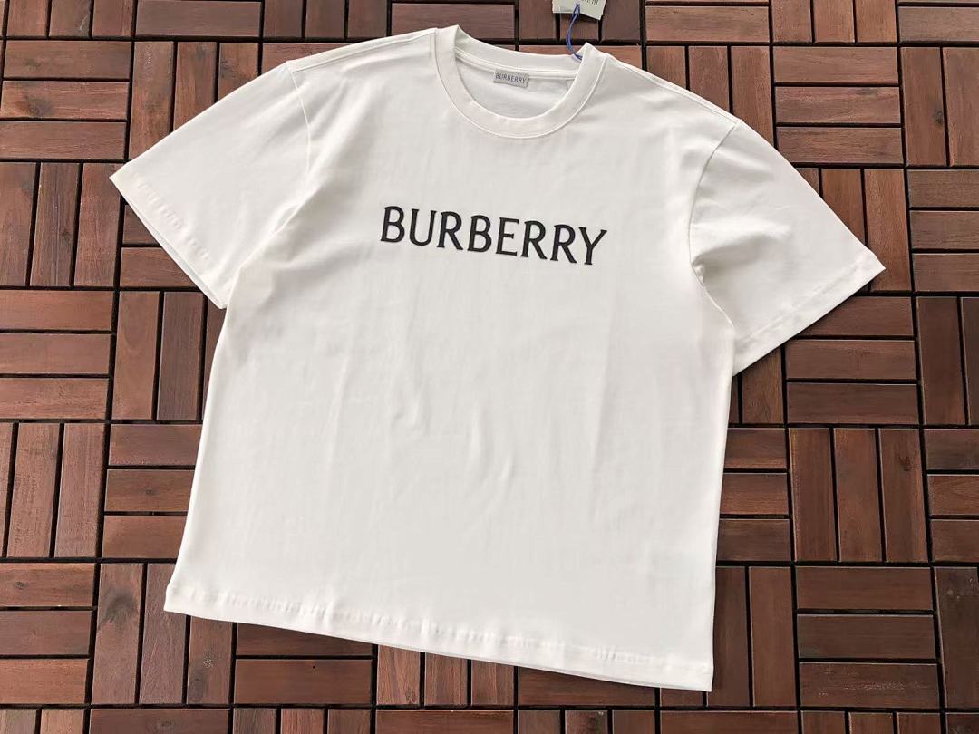 Burberry T-Shirt